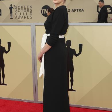  Taylor Schilling