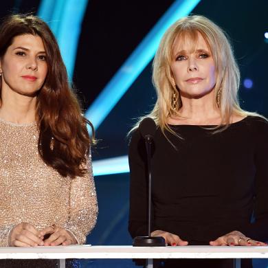 Marisa Tomei (L) and Rosanna Arquette